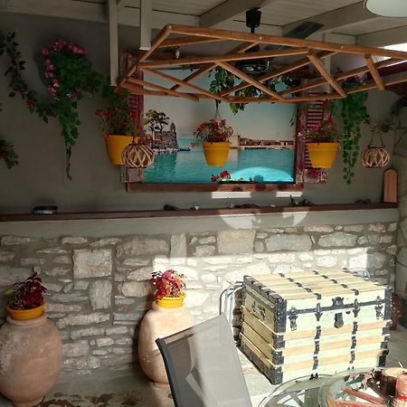 Αυθεντικό Πετρινο Στην Ναύπακτο Leilighet Návpaktos Eksteriør bilde