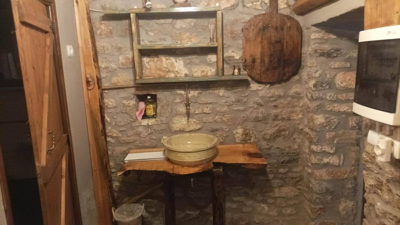 Αυθεντικό Πετρινο Στην Ναύπακτο Leilighet Návpaktos Eksteriør bilde