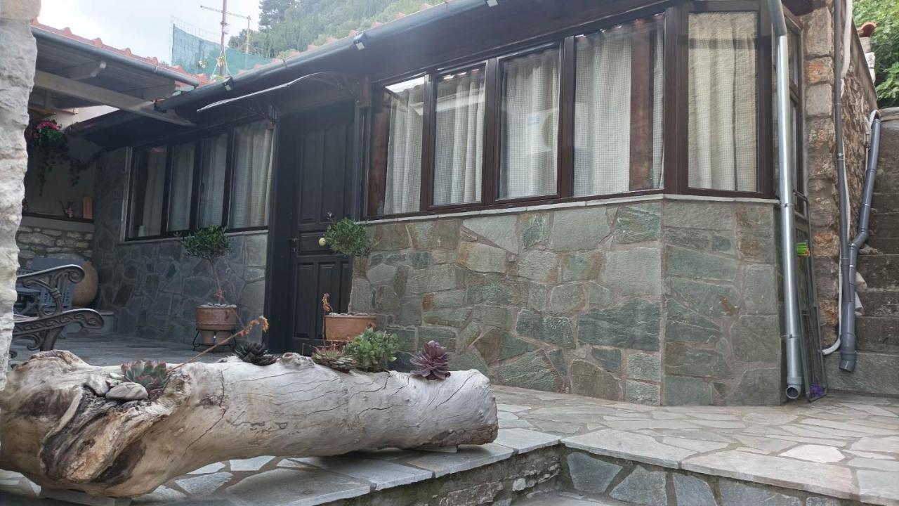 Αυθεντικό Πετρινο Στην Ναύπακτο Leilighet Návpaktos Eksteriør bilde