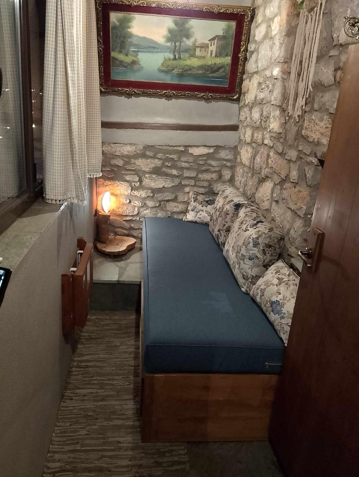 Αυθεντικό Πετρινο Στην Ναύπακτο Leilighet Návpaktos Eksteriør bilde
