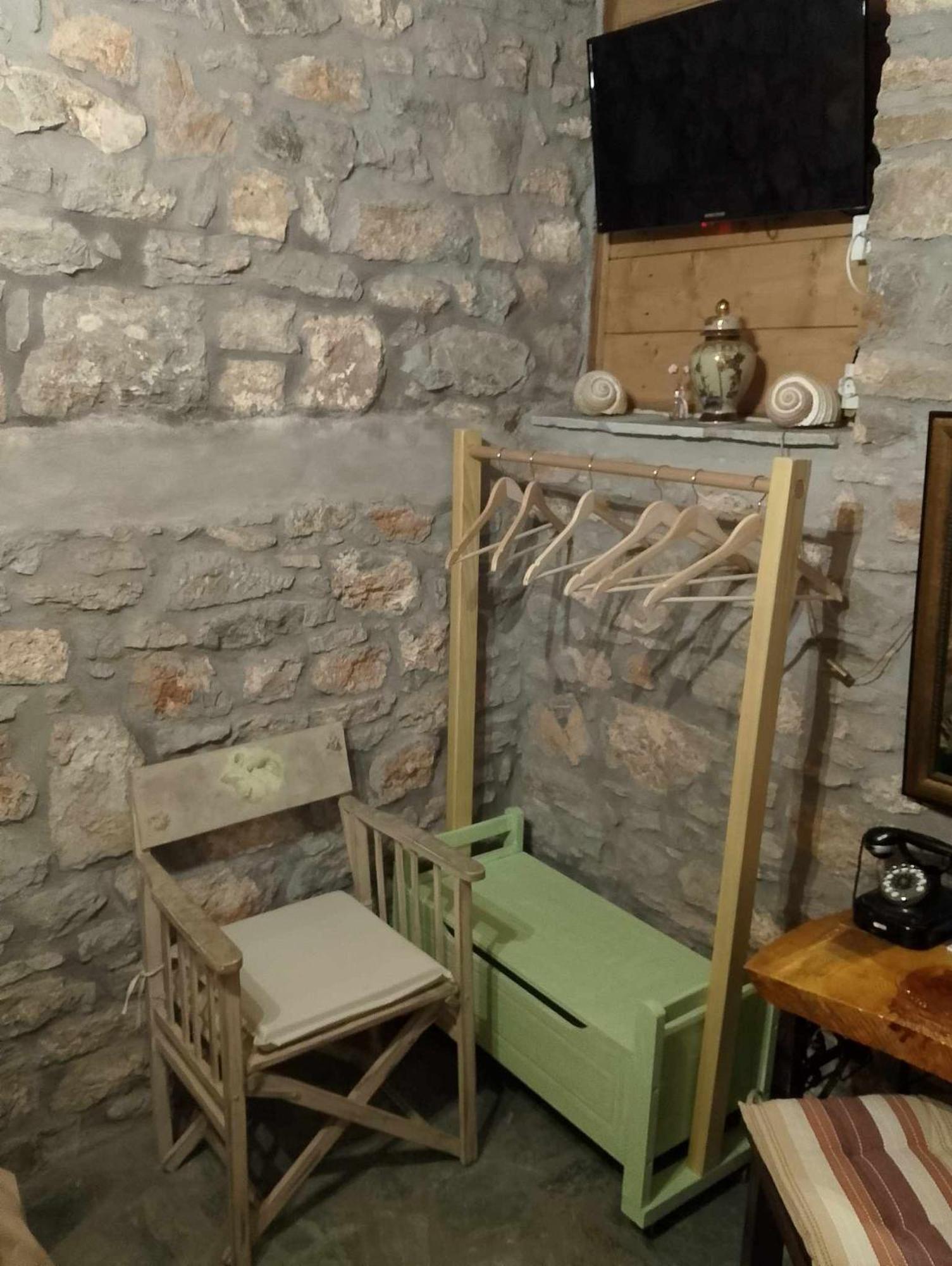 Αυθεντικό Πετρινο Στην Ναύπακτο Leilighet Návpaktos Rom bilde