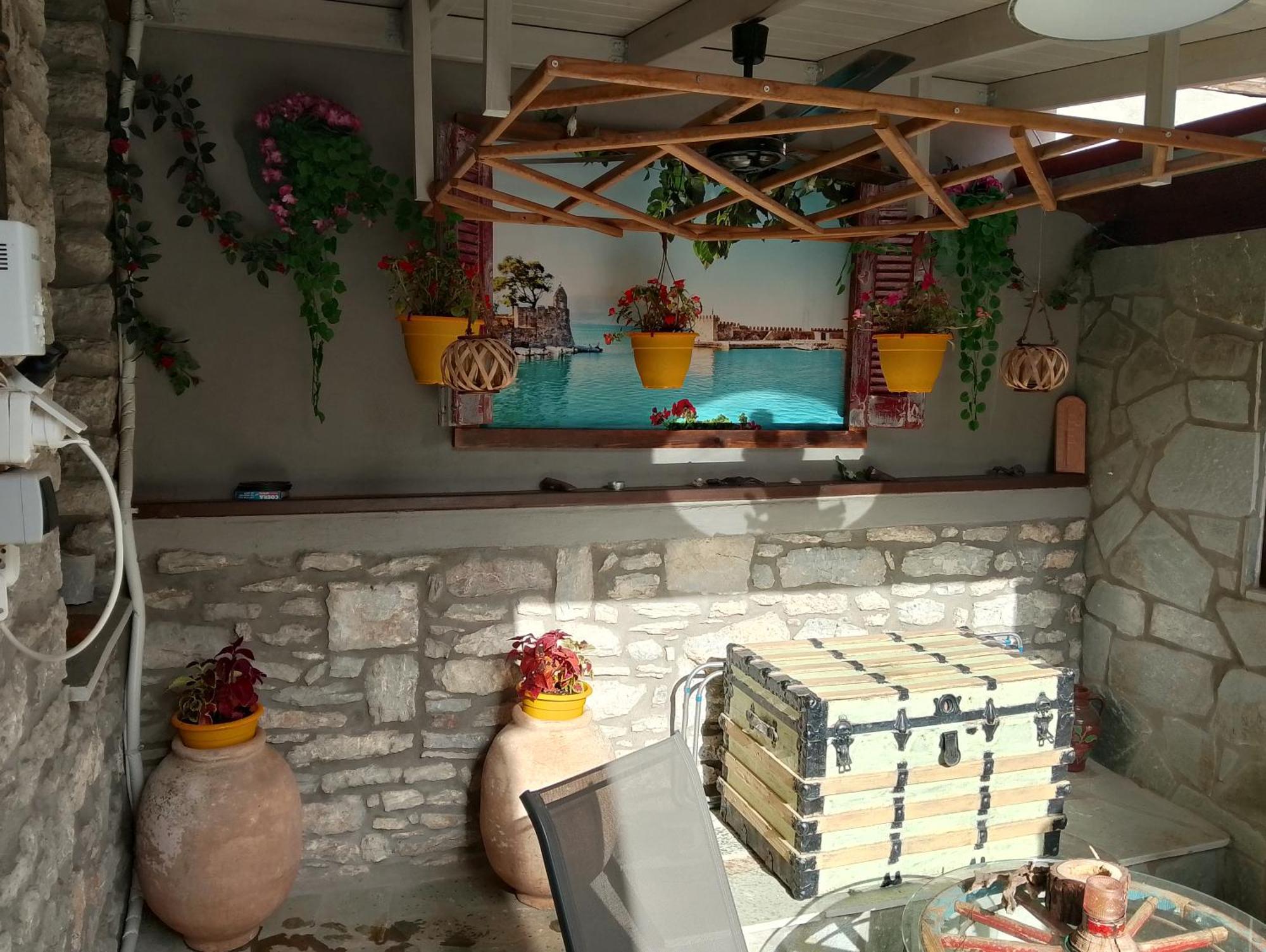 Αυθεντικό Πετρινο Στην Ναύπακτο Leilighet Návpaktos Eksteriør bilde